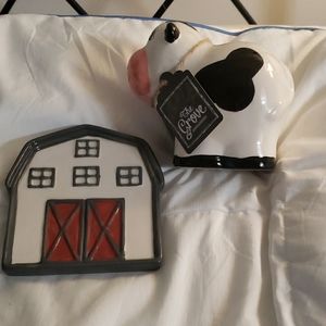 Kitchen cow and barn